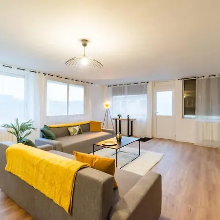 펜션 Belle Maison Pour 12 Personnes Cote De Granit Rose