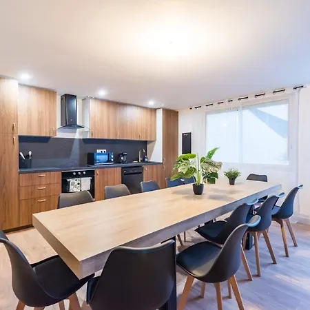 펜션 Belle Maison Pour 12 Personnes Cote De Granit Rose