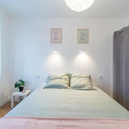 Belle Maison Pour 12 Personnes Cote De Granit Rose 펜션 *