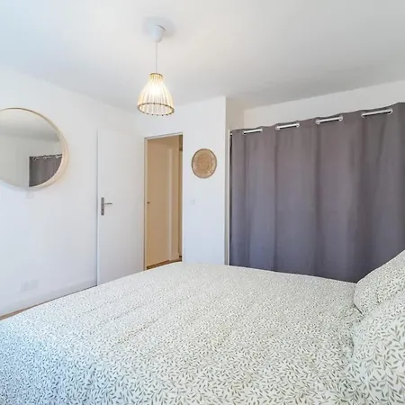 Belle Maison Pour 12 Personnes Cote De Granit Rose 펜션 플뢰뮈르보두